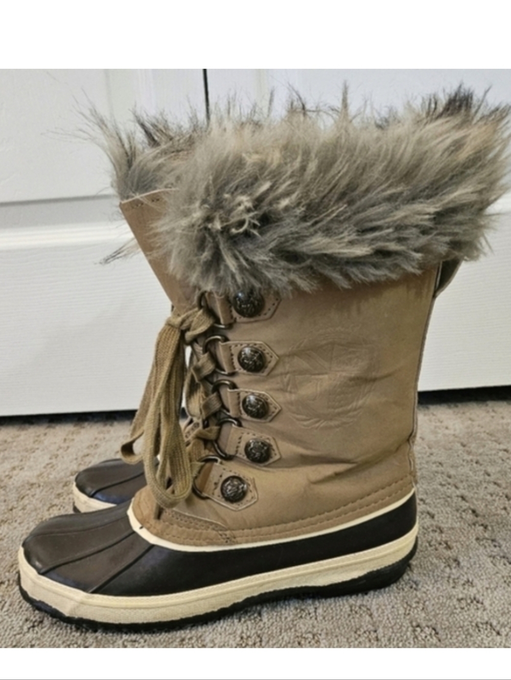 Juicy Couture Sarabeth Faux Fur Snow Boots Y2K Snow Bunny Gorpcore Tan 6